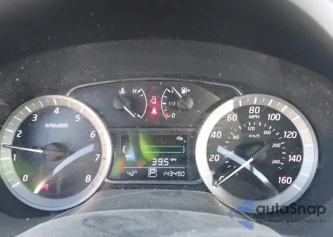 2013 Nissan Sentra Sr z USA, uszkodzony, nr VIN 3N1AB7AP2DL652052